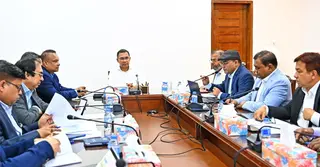 কার্বন ক্রেডিট ব্যবস্থাপনায় স্বচ্ছতা নিশ্চিতে সংশ্লিষ্টদের সঙ্গে প্রধানমন্ত্রীর বৈঠক